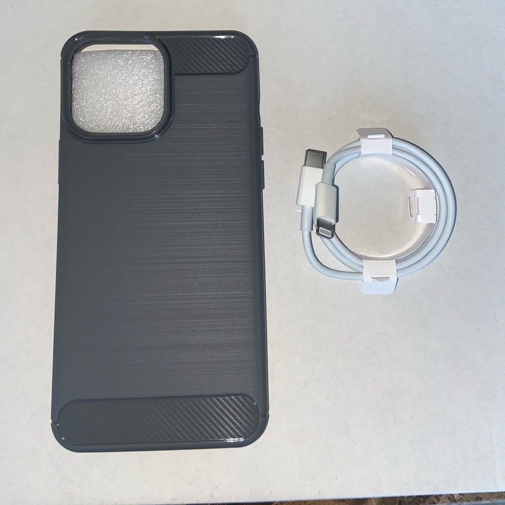 iPhone 13 pro max case and lighting charger